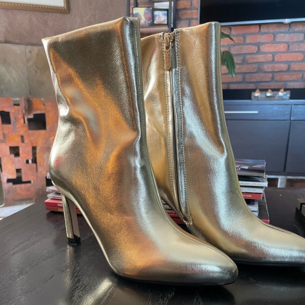 Gold Metallic Heeled Boots, size 6